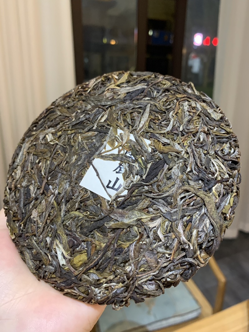 支持定制2022年困鹿山普洱茶生茶饼200克
