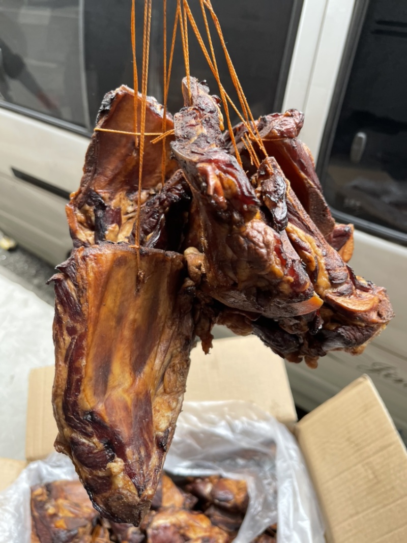 烟熏腊三角排（腊肉香肠源头工厂一手货源量大从优）