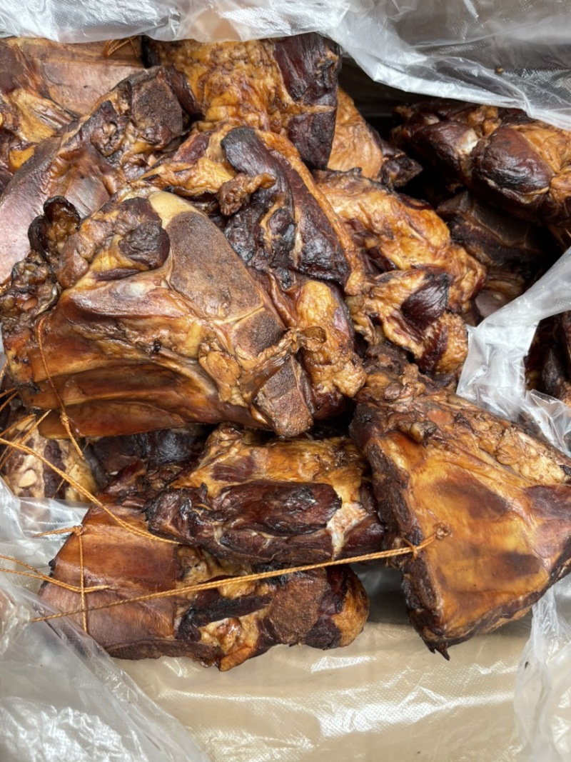 烟熏腊三角排（腊肉香肠源头工厂一手货源量大从优）
