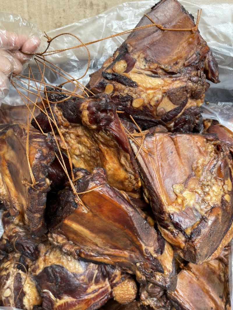 烟熏腊三角排（腊肉香肠源头工厂一手货源量大从优）