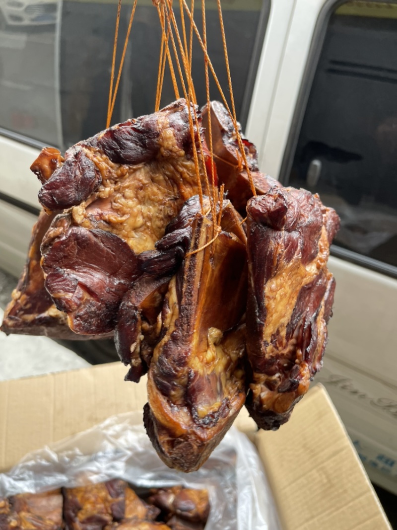 烟熏腊三角排（腊肉香肠源头工厂一手货源量大从优）
