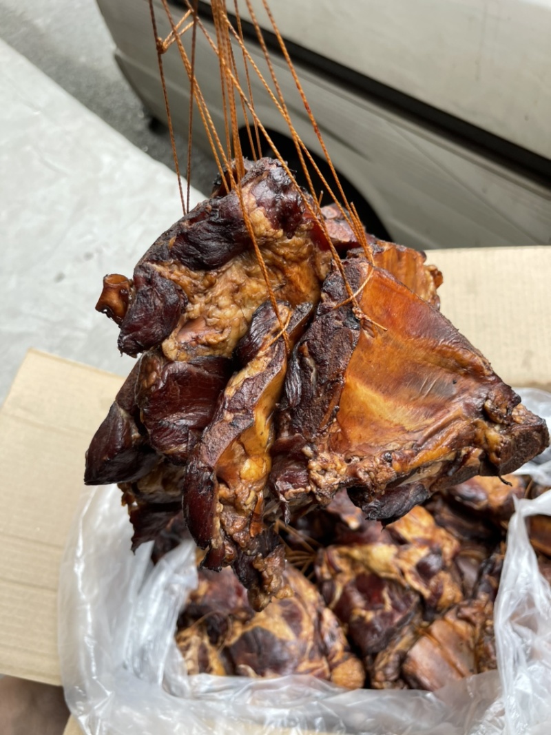 烟熏腊三角排（腊肉香肠源头工厂一手货源量大从优）