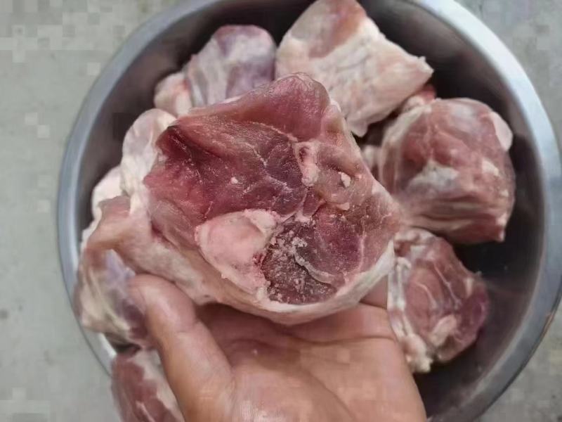 去皮小肘子，带皮小肘子，筒骨尖，大肘子都有，现货实拍