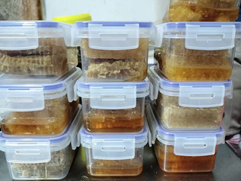 切割巢蜜一斤装，纯蜂蜜浓度高10元每盒
