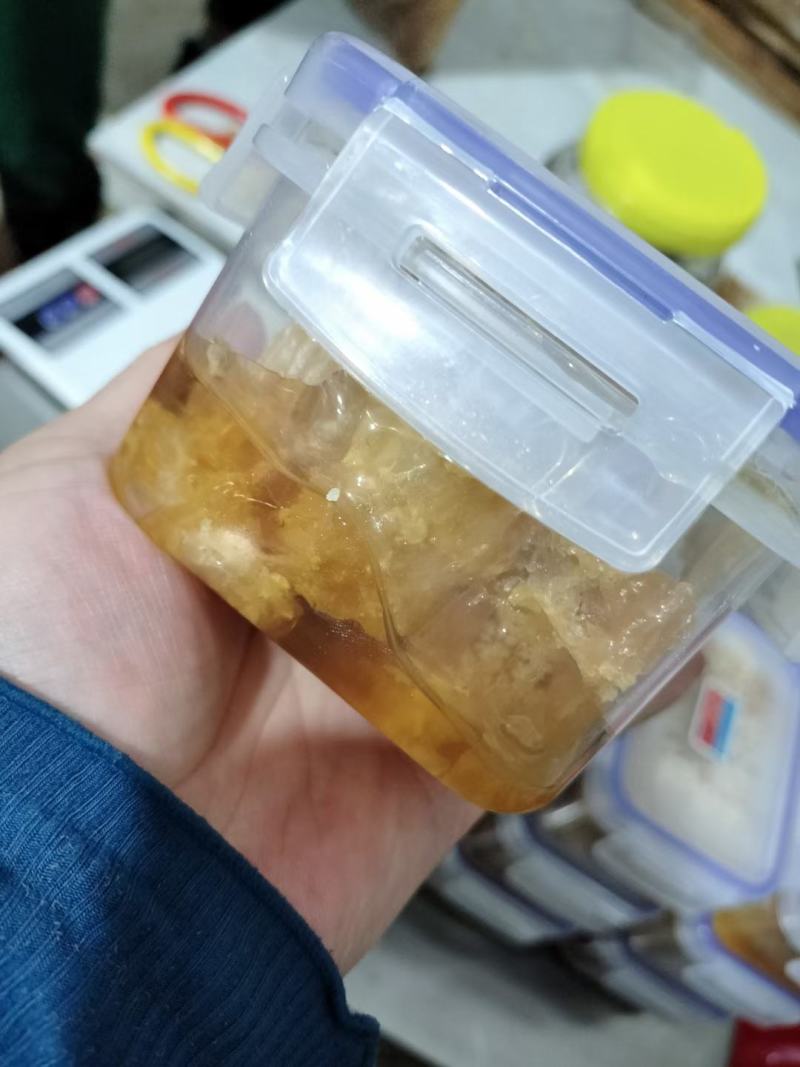 切割巢蜜一斤装，纯蜂蜜浓度高10元每盒