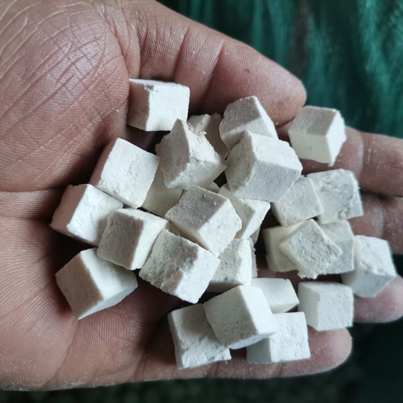 精品中心丁，茯苓丁规格1.0。产新季头季茯苓