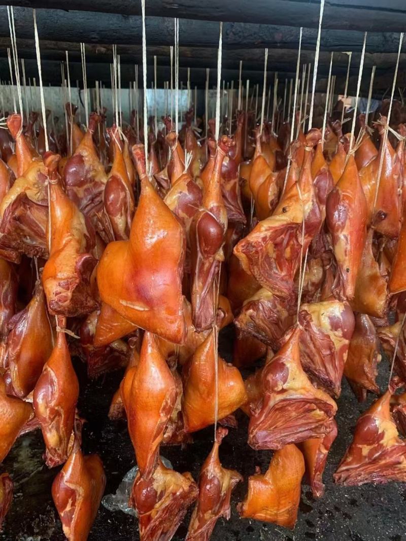 麻辣火鸡腿鸭边腿价格美丽一手货源江湖地摊展会