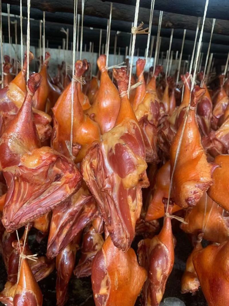麻辣火鸡腿鸭边腿价格美丽一手货源江湖地摊展会