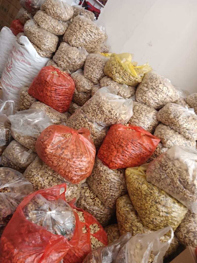 2023年云南薄皮核桃果，核桃仁，个大饱满，囗感酥脆