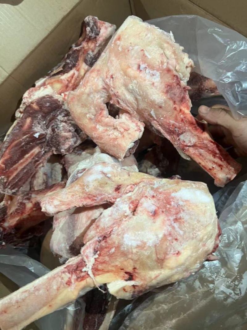 精品牛腿骨，满骨髓，肉含量相当不错，厂家一手货源质量保证
