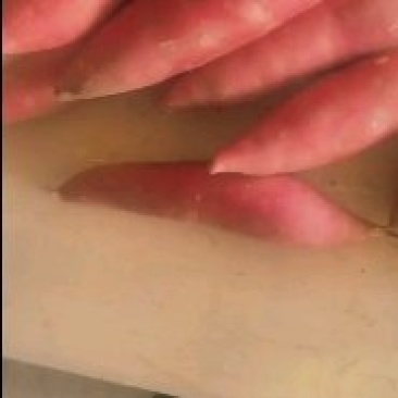 出售7两到1.6斤烟薯，有50万斤