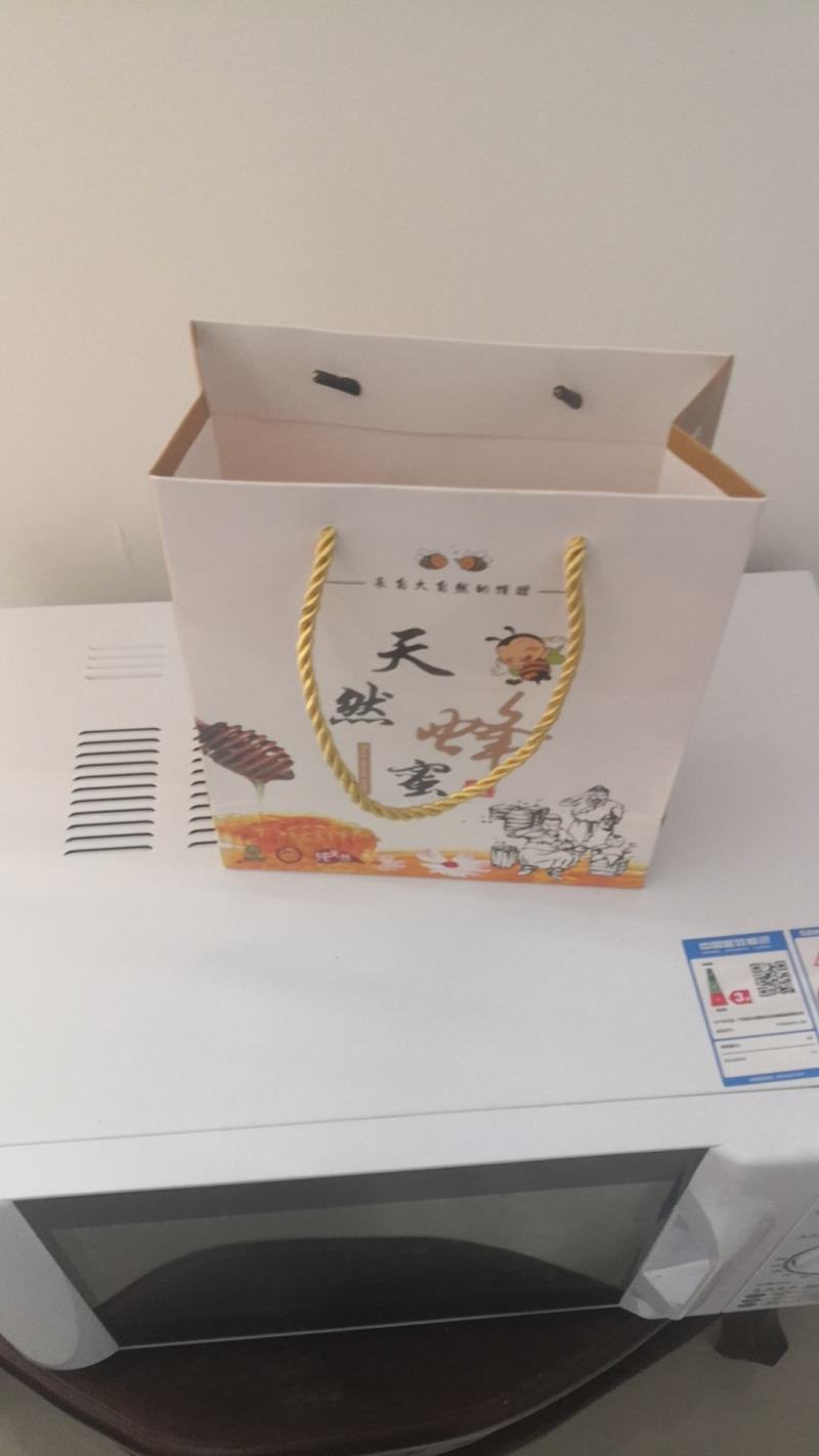 常年提供各种通用蜂蜜，蜂王浆礼盒包装盒，可定制