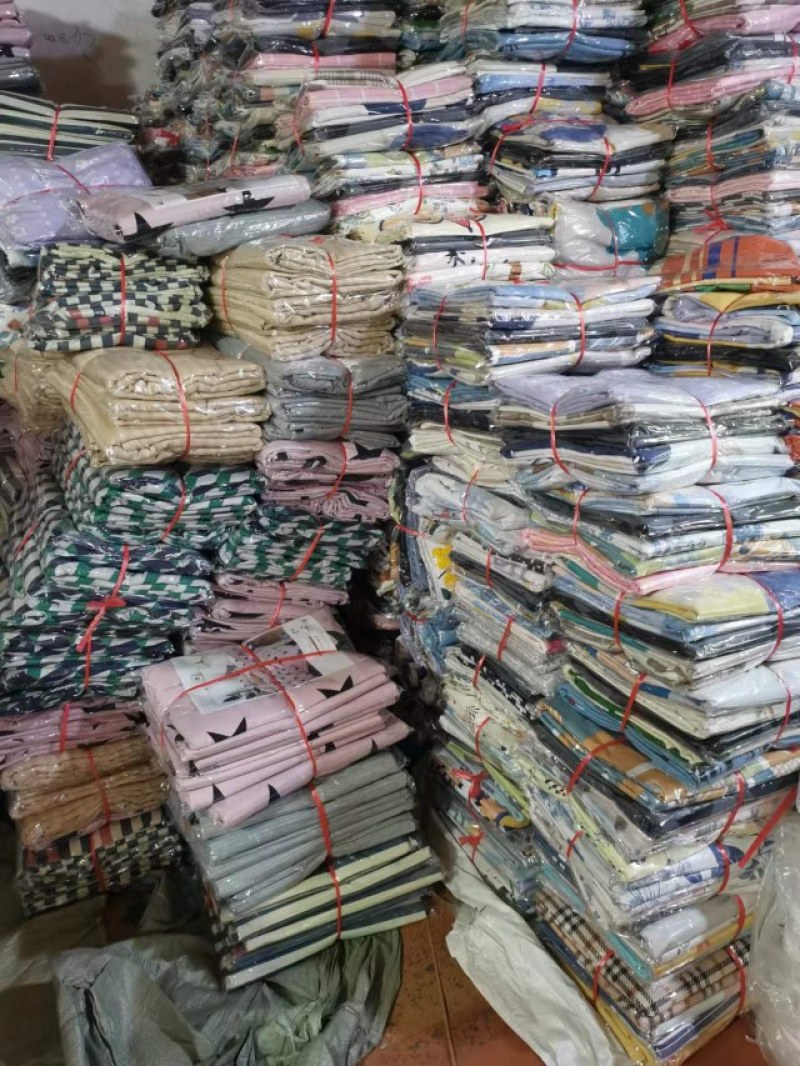 特价处理外贸磨毛学生床单、被套摆地摊会销礼品床单