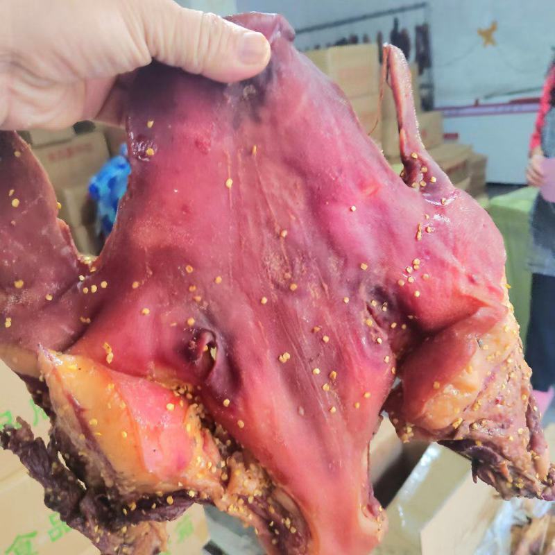 无耳去骨腊猪头肉重庆西安现货发全国欢迎采购合作