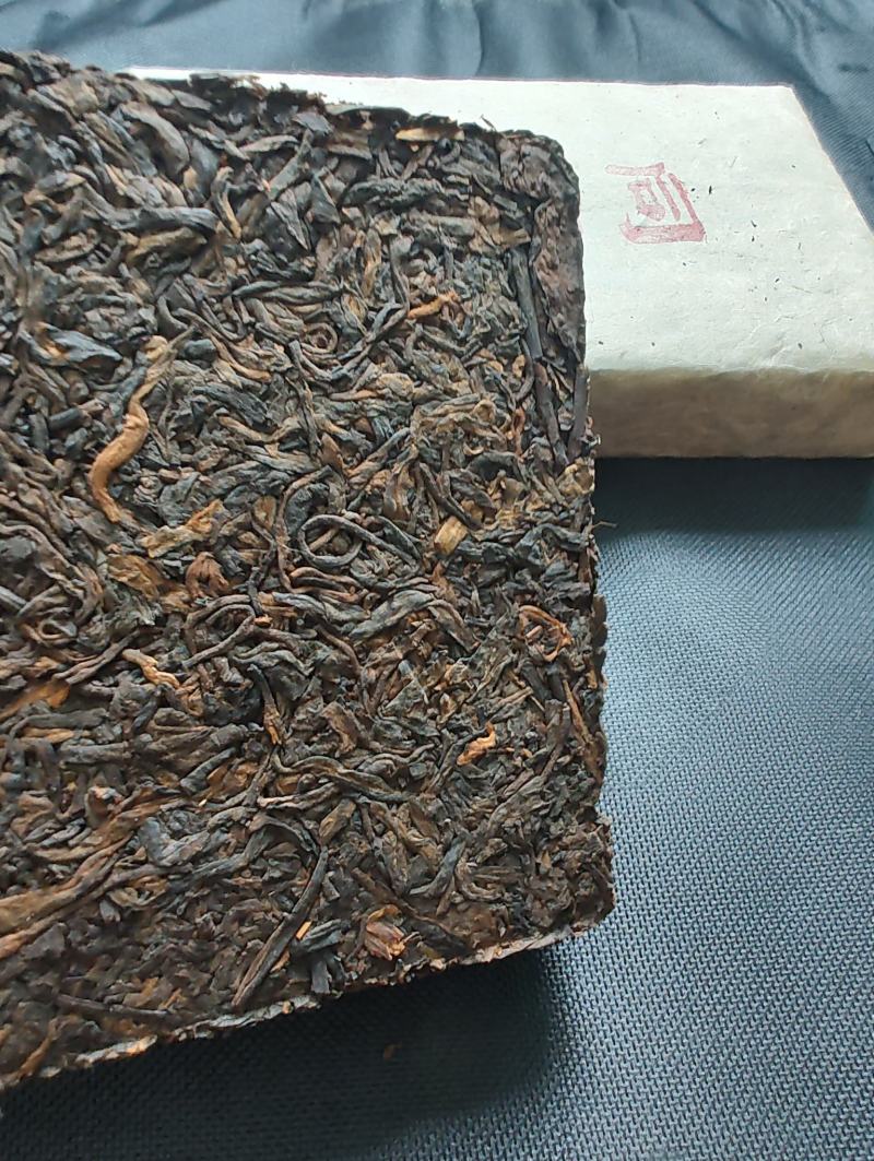 2006年同庆号古树茶砖，口感浑厚爽口，水甜而陈香浓郁