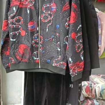 实体店下架精品男装