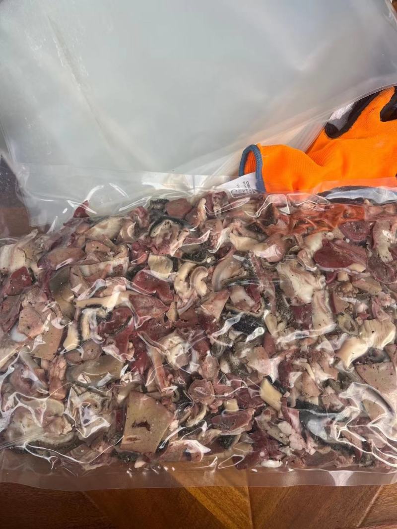 高品质羊杂，可加工各种真空小包装，每包都带羊头羊肚羊肠，