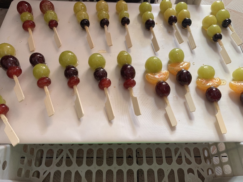 冻干山楂糖葫芦与传统糖葫芦对比图