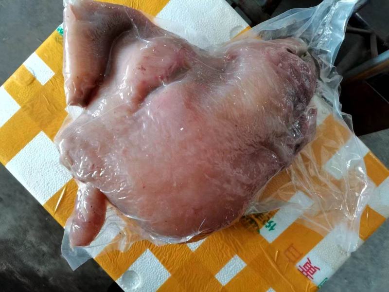牛头肉质量非常好，可用于牛肉馆，牛肉汤，筋头巴脑火锅店