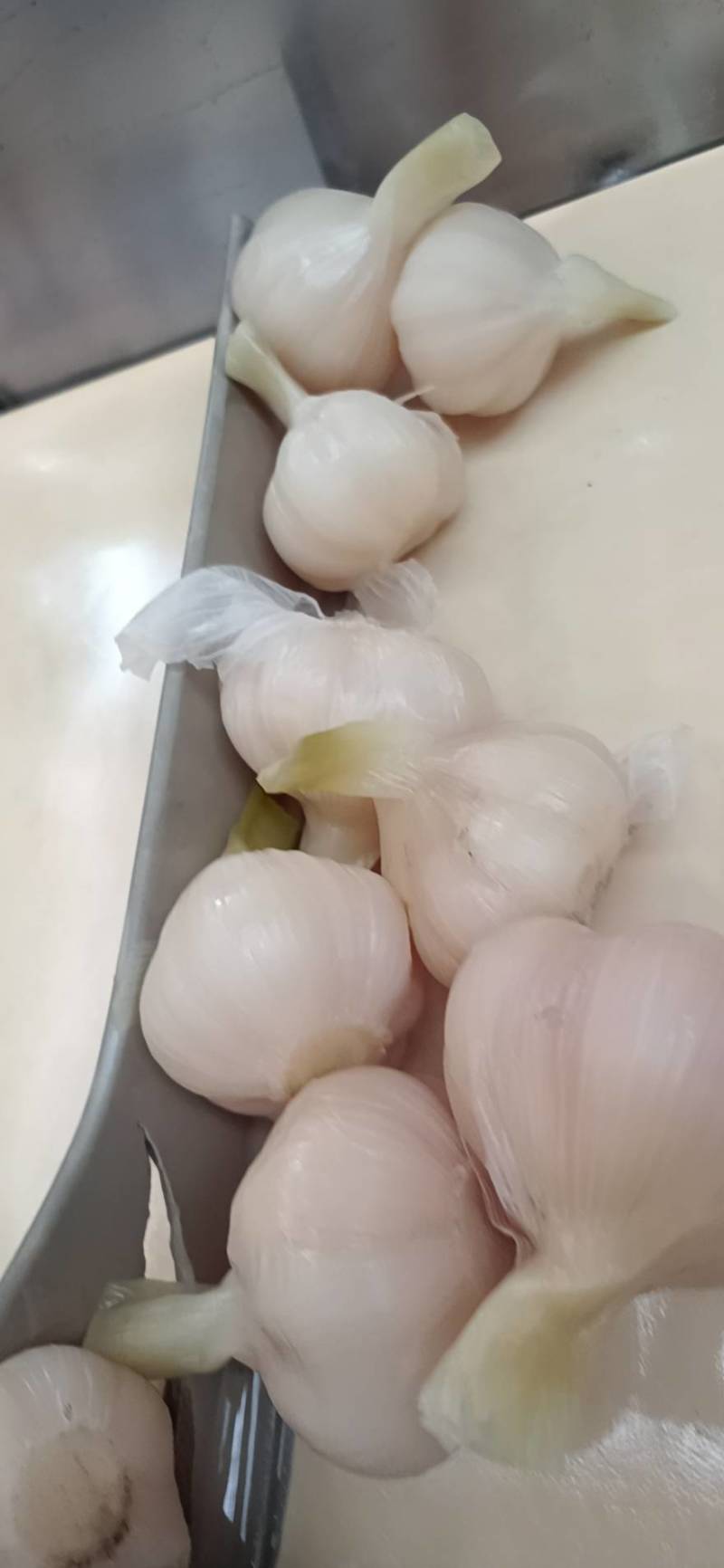 出售各种半成品，甜蒜，咸蒜！各种包装，零售批发