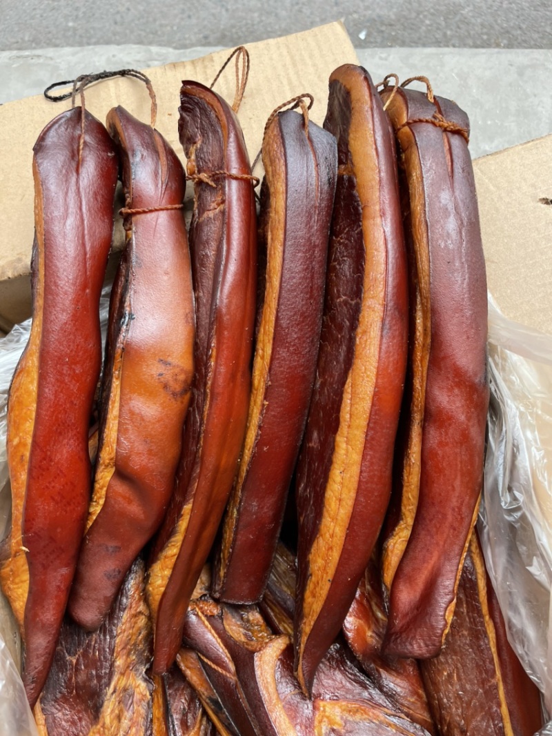 烟熏精品后腿腊肉（腊肉香肠源头工厂一手货源量大从优）