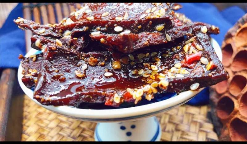 麻辣豆腐干开胃手工香辣豆腐干100克，欢迎来电咨询
