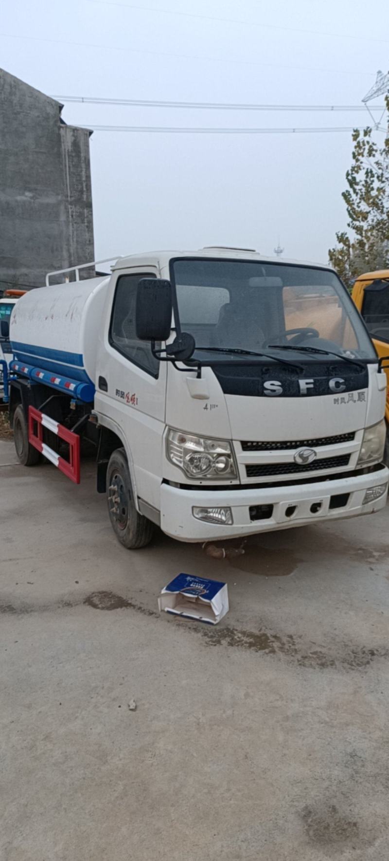 吸粪车，吸污车，洒水车，带户的还有不带户的，三轮吸粪车