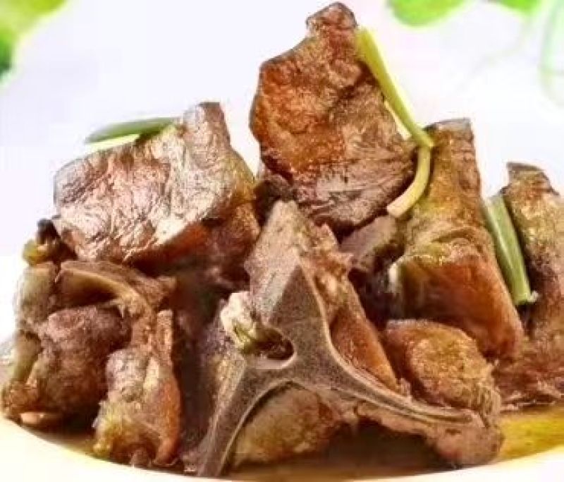 龙骨块，排骨米饭酱骨头，肉多鲜度好，酒店自助餐都可以