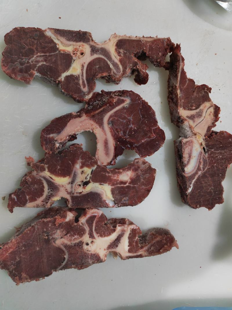 满肉牛脖骨，牛脖骨肉骨头，加肉牛骨，牛骨头