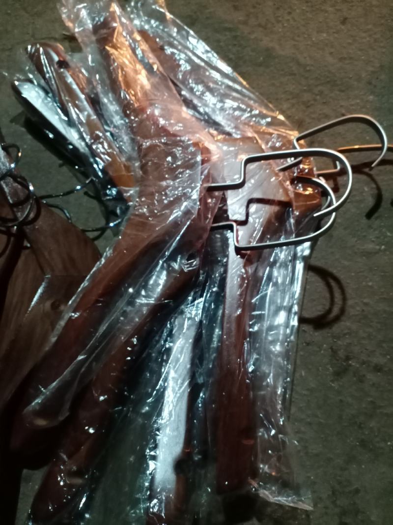 木制衣架质量上乘品质保证全国发货欢迎咨询