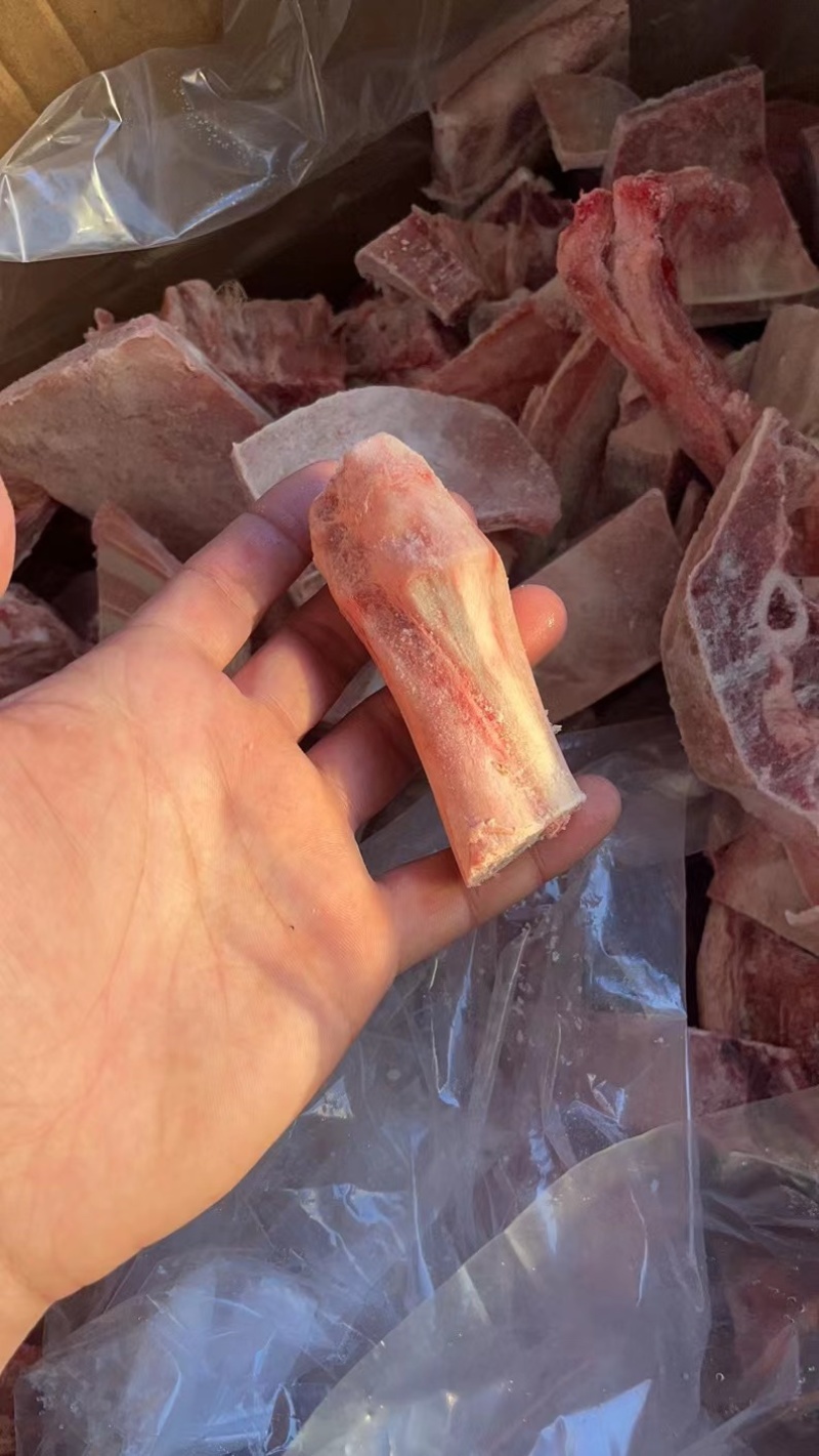 全羊切块，17一斤，肉多骨头嫩。非残羊，可接团购电商。
