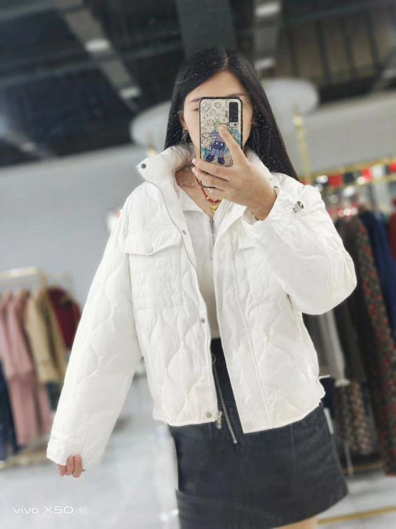 商场收回来的精品羽绒服