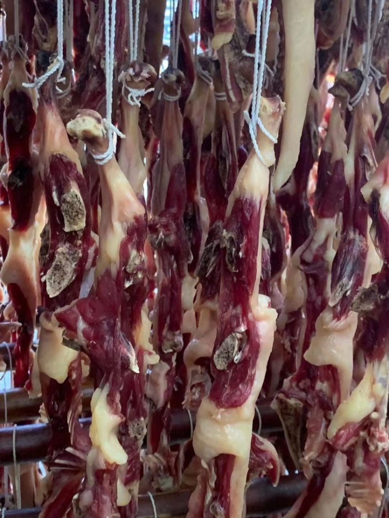 烟熏腊鸭条（（腊肉香肠源头工厂一手货源量大从优）