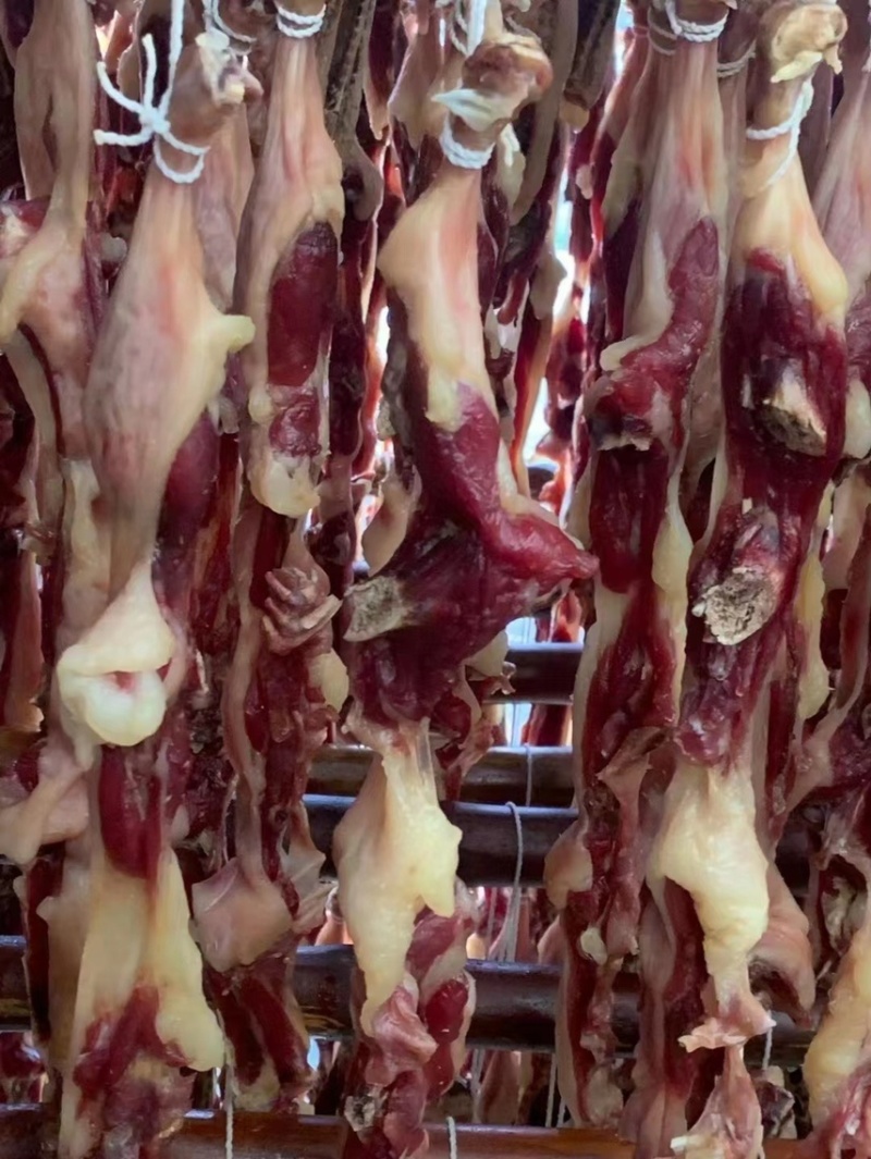 烟熏腊鸭条（（腊肉香肠源头工厂一手货源量大从优）