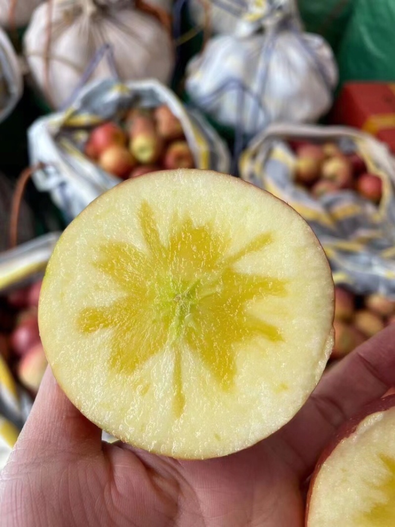 云南糖心丑苹果🍎不打蜡，不套袋，不打催红素，树上熟