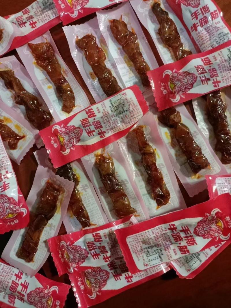 棒牛士手撕牛蹄筋，香辣味一件20斤牛蹄皮加牛筋制作而成