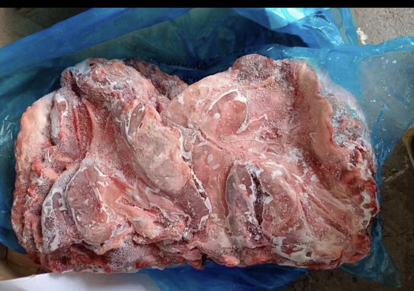 护心肉与尖椒准备