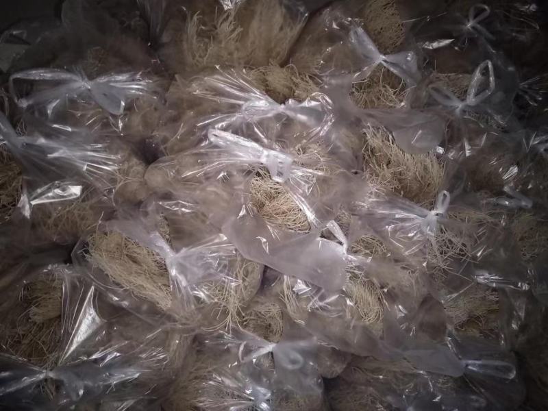 红薯粉条，自产自销不加任何添加剂，一掰就断，欢迎采购