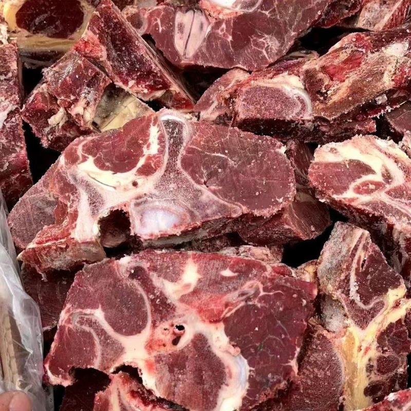 满肉牛脖骨，酱牛骨适用于酱骨头店全牛宴，筋头巴脑锅