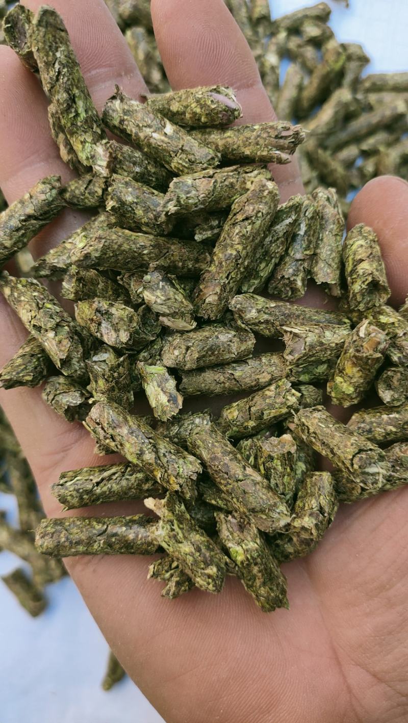 花生秧草粉、花生秧草段、颗粒、叶粉、马牛羊草料、饲料原料