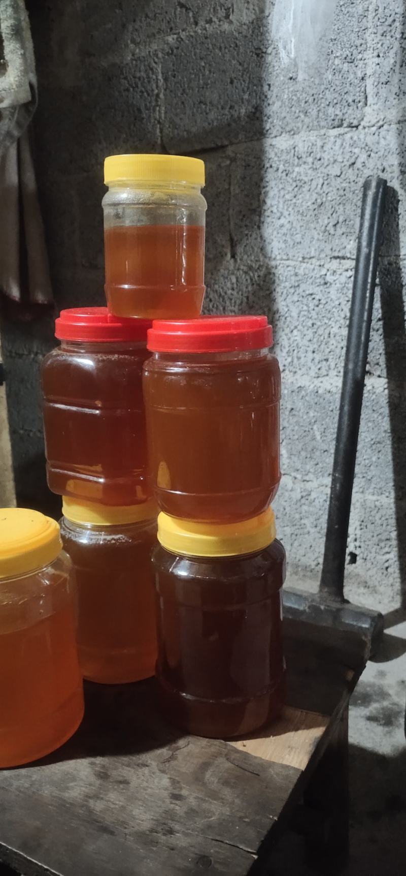 正宗野生蜜蜂糖，自己山上找的