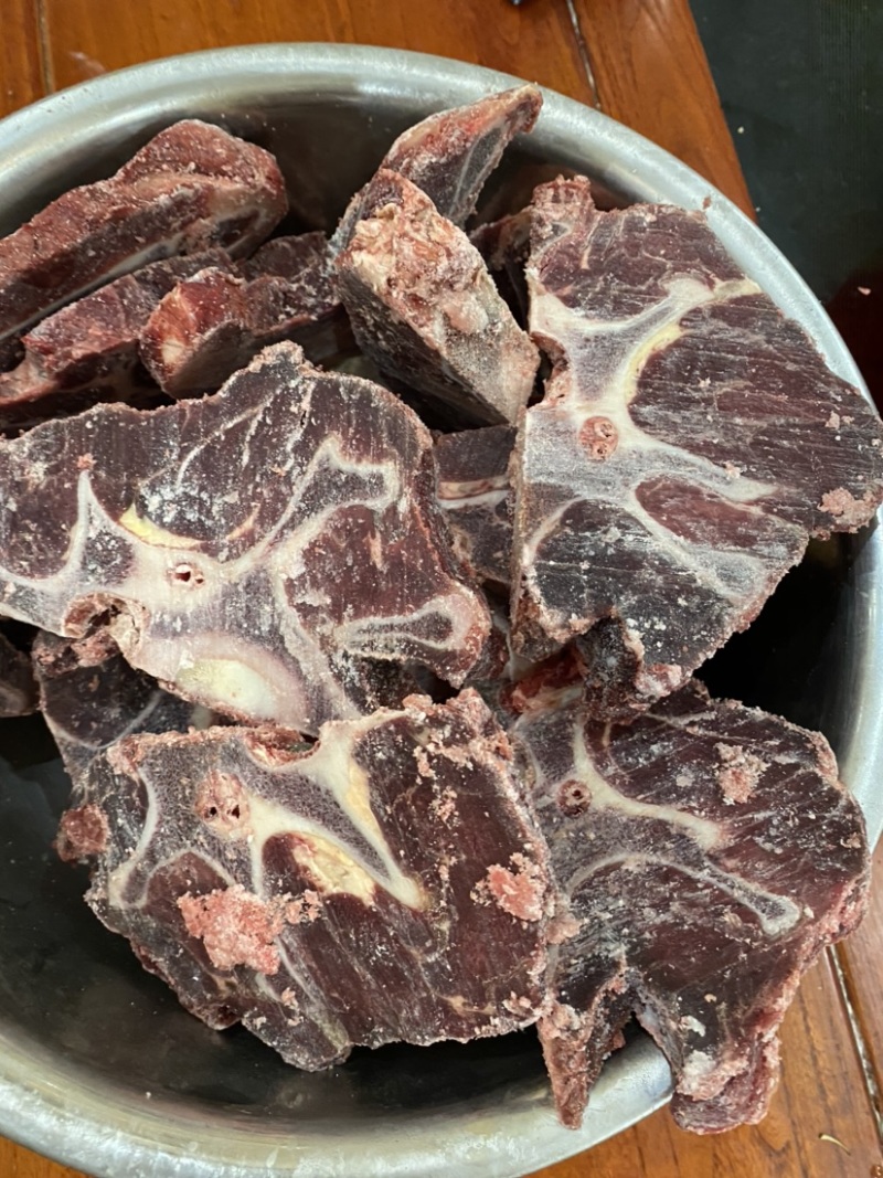 国产满肉牛脖骨实图拍摄手续齐全可切成产家实拍