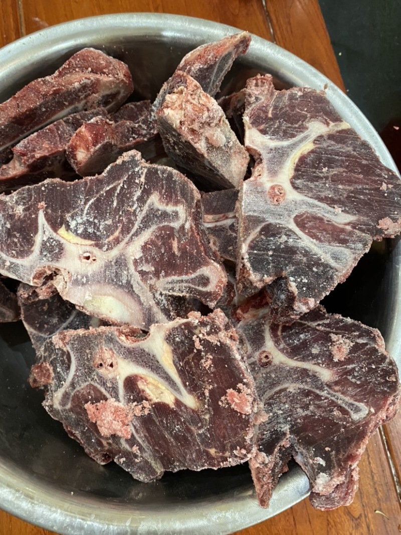 国产满肉牛脖骨实图拍摄手续齐全可切成产家实拍
