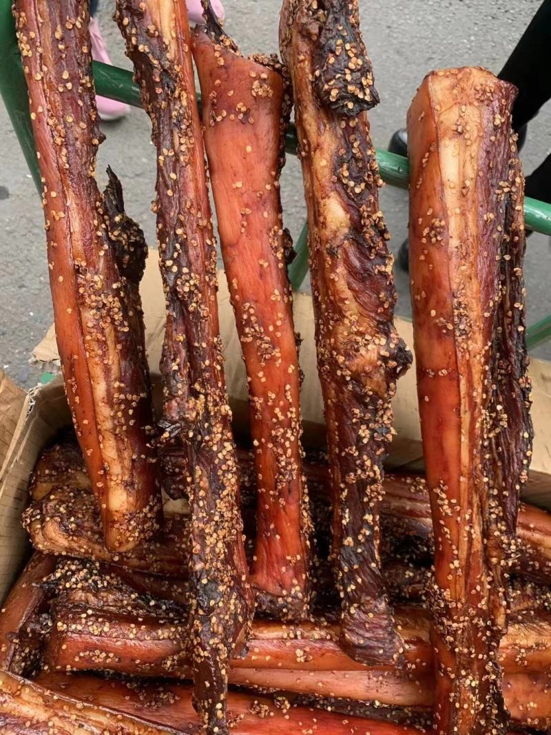四川特色带骨腊肉烟熏二刀腊肉麻辣柴火五花批发地摊赶集年货