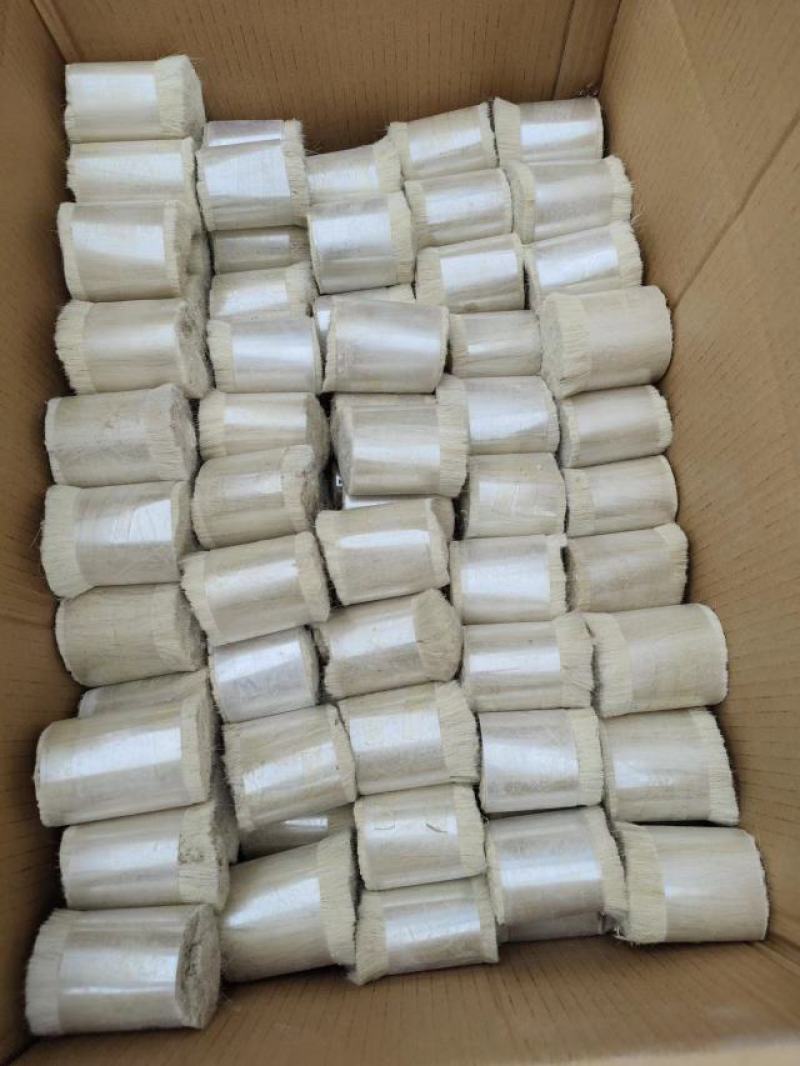 山羊毛，皮绒7------9公分。现货2吨