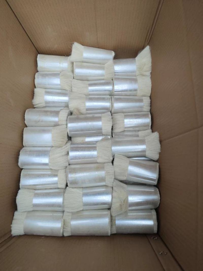 山羊毛，皮绒7------9公分。现货2吨