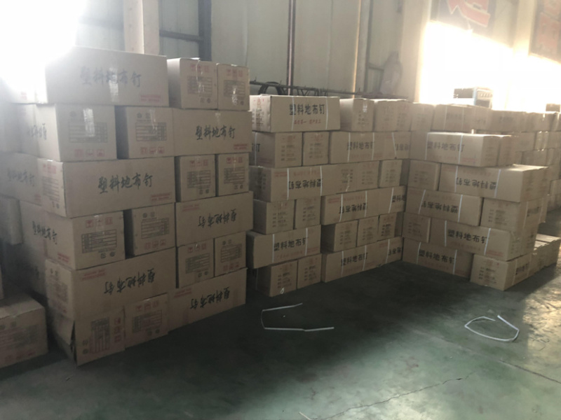 地钉防草布钉地布钉倒刺钉大棚除草布园艺果园黑色塑料地钉