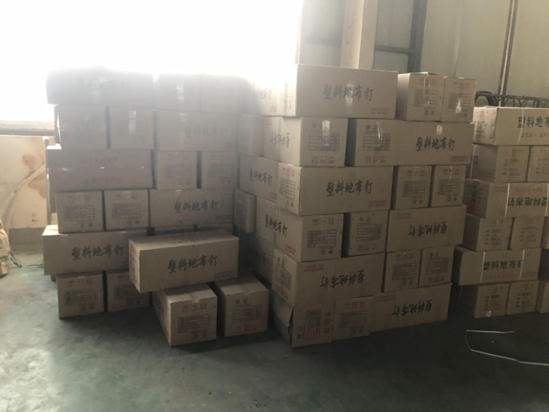 地钉防草布钉地布钉倒刺钉大棚除草布园艺果园黑色塑料地钉
