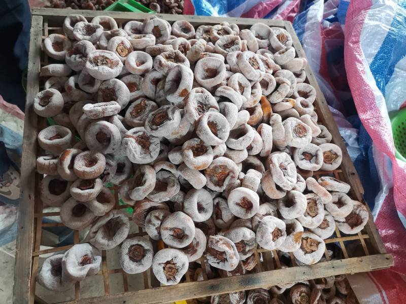 桂林产地柿饼地摊货，赶集批发江湖柿，大量有货广西产地货源