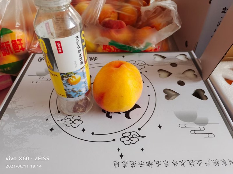黄桃苗，黄桃树苗，早熟黄桃，四川苗，品种纯，基地直销